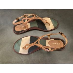 Flat sandals